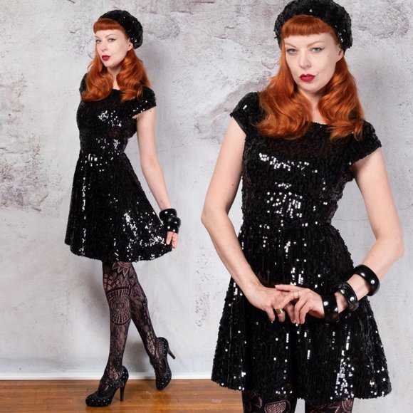 Black sequin mini dress fit and flare open back - Picture 1 of 4